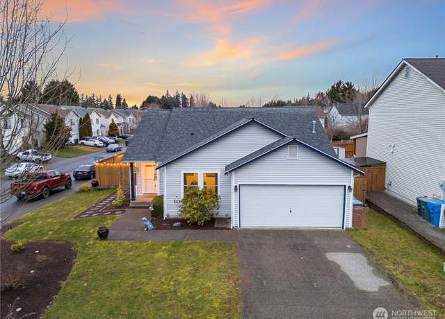 Property at 12001 135th St E, Puyallup, WA 98374, 3 beds, 2 baths