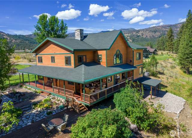 Property at 14 Lodge Ln, Winthrop, WA 98862, 3 beds, 3.5 baths