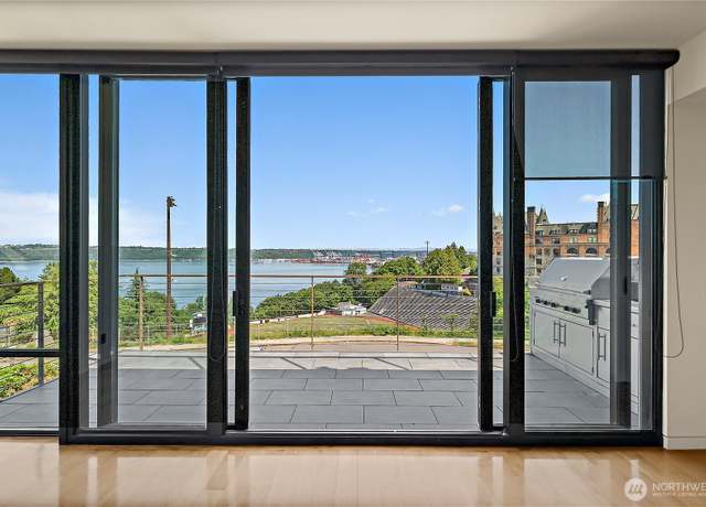 Property at 302 N Stadium Way #302, Tacoma, WA 98403, 2 beds, 2.5 baths