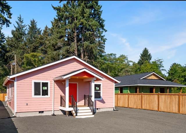 Property at 714 N 3rd St, Westport, WA 98595, 2 beds, 1.5 baths