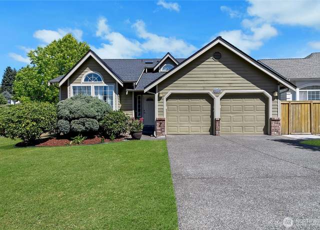 Property at 37404 18th Ave S, Federal Way, WA 98003, 4 beds, 2.5 baths