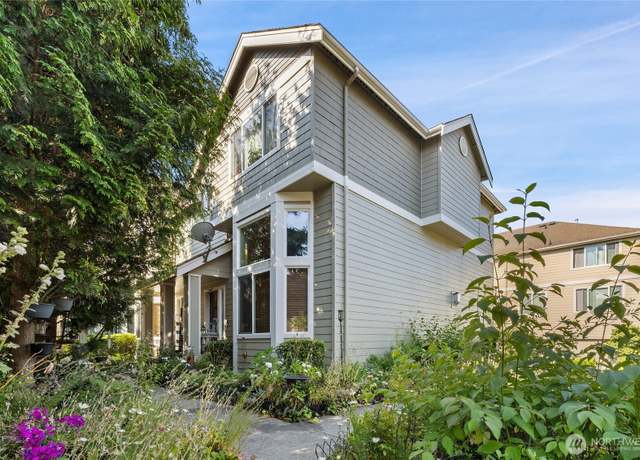 Property at 442 Tacoma Pl NE, Renton, WA 98056, 2 beds, 2.5 baths