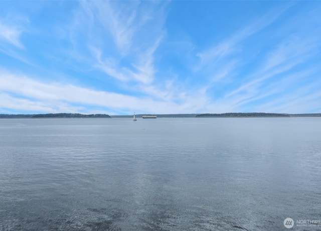 Property at 3717 Beach Dr SW #214, Seattle, WA 98116, 2 beds, 1.5 baths
