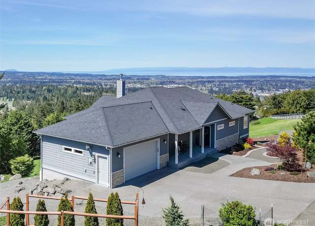 Property at 52 Carriage Dr, Sequim, WA 98382, 3 beds, 3 baths