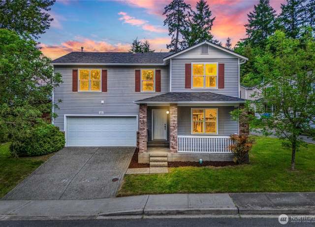 Property at 12570 SE 295th St, Auburn, WA 98092, 3 beds, 3 baths