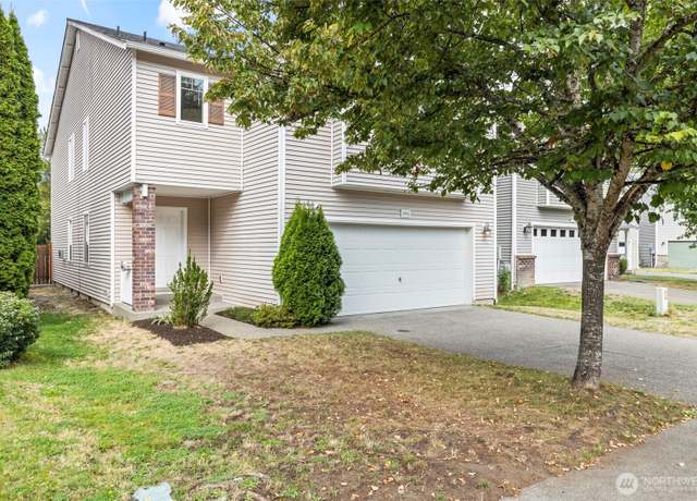 Property at 17912 97th Ln E, Puyallup, WA 98375, 4 beds, 2.5 baths