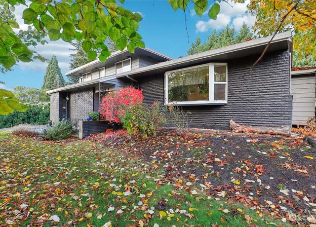 Property at 2506 NE 100th St, Vancouver, WA 98686, 4 beds, 2.5 baths