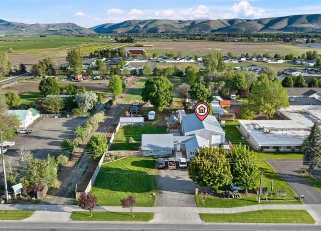Property at 1110 E Mountain View Ave, Ellensburg, WA 98926, 3 beds, 2 baths