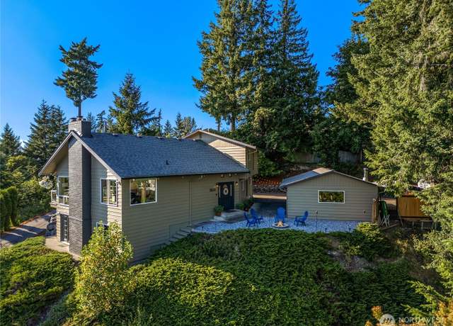 Property at 18110 85th St E, Bonney Lake, WA 98391, 3 beds, 4 baths