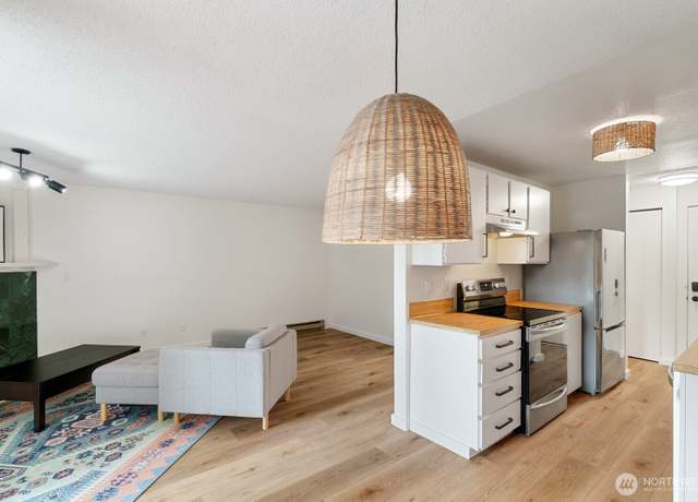 Property at 12744 NE 116th St Unit K33, Kirkland, WA 98034, 1 bed, 1 bath