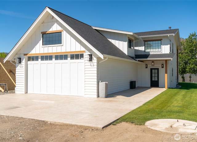 Property at 33 Hard Cider Dr, Oroville, WA 98844, 3 beds, 3 baths