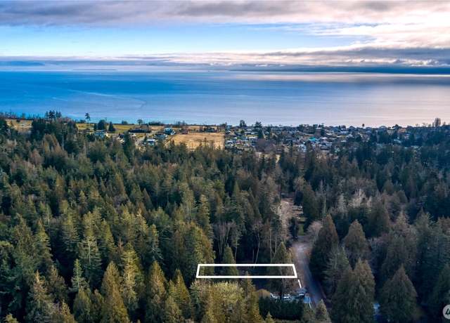 Property at 25 Roosevelt Rd, Point Roberts, WA 98281