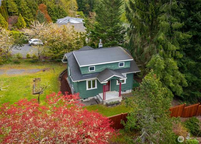 Property at 4204 Harrison St, Bellingham, WA 98229, 3 beds, 1.5 baths