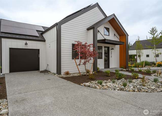 Property at 3912 Crosswinds Ct, Anacortes, WA 98221, 3 beds, 2.5 baths