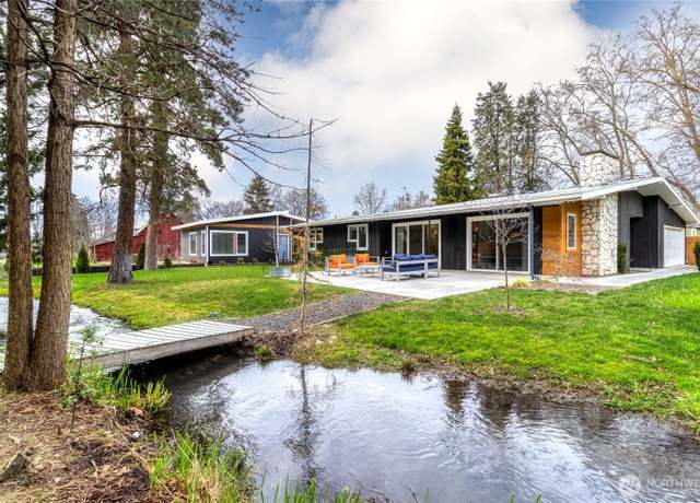 Property at 816 Statesman St, Walla Walla, WA 99362, 3 beds, 3 baths