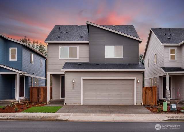 Property at 451 SW 32nd St, Battle Ground, WA 98604, 3 beds, 2.5 baths
