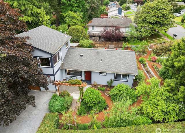Property at 16630 NE 92nd St, Redmond, WA 98052, 3 beds, 3 baths