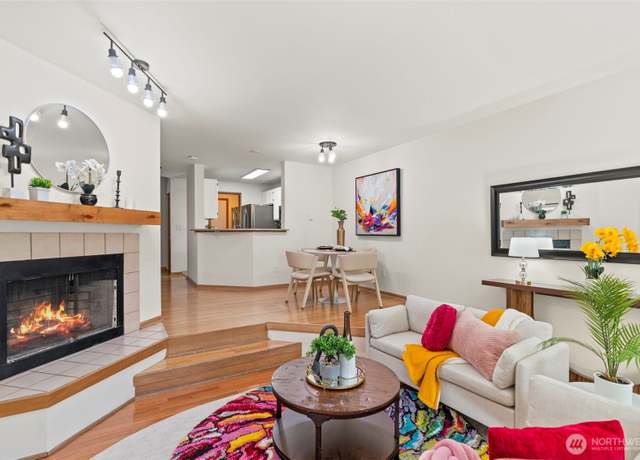 Property at 4356 W Lake Sammamish Pkwy SE Unit A144, Issaquah, WA 98027, 2 beds, 2.5 baths
