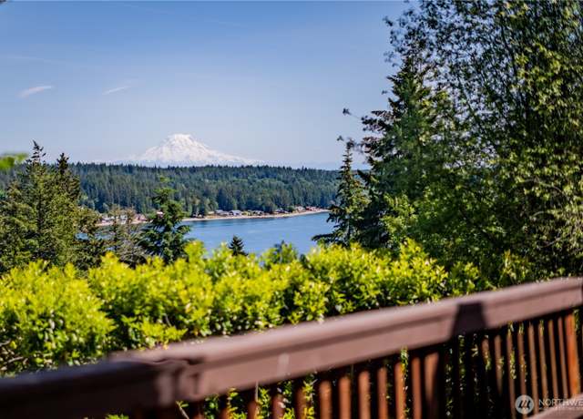 Property at 60 E Country Club Dr, Allyn, WA 98524, 3 beds, 3 baths