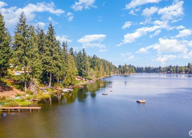 Property at 2181 E Trails End Dr, Belfair, WA 98528, 3 beds, 2 baths