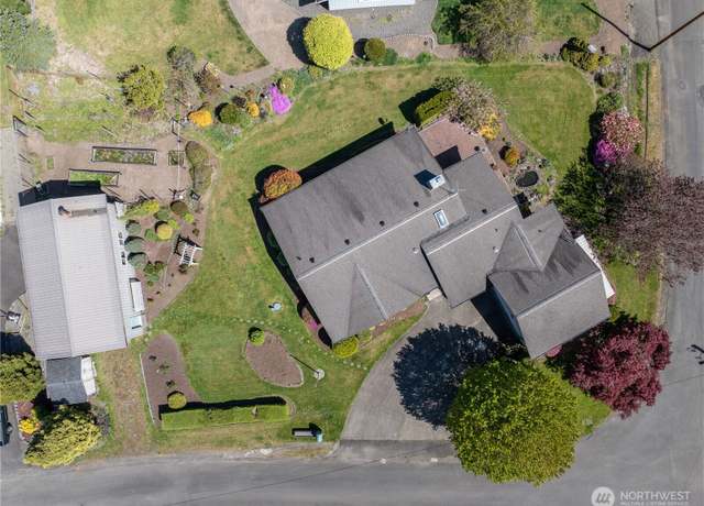 Property at 524 Carl Way, Aberdeen, WA 98520, 3 beds, 2.5 baths
