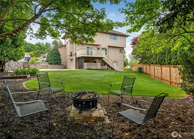 Property at 6907 57th St NE, Marysville, WA 98270, 4 beds, 2.5 baths