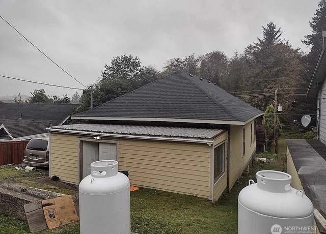 Property at 1345 Larch St, Raymond, WA 98577, 2 beds, 1 bath