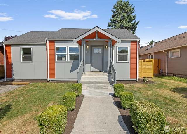Property at 110 Pelly Ave N, Renton, WA 98057, 2 beds, 2 baths