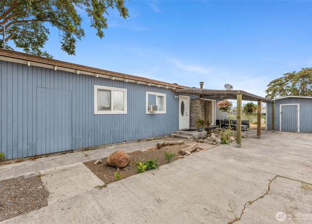 Property at 811 S Winona St, Moses Lake, WA 98837, 1 bed, 1 bath