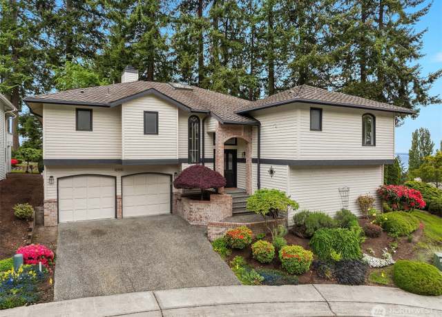 Property at 16910 73rd Pl W, Edmonds, WA 98026, 3 beds, 2.5 baths