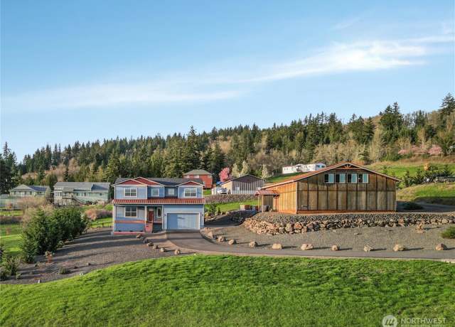 Property at 216 Gore Rd, Kalama, WA 98625, 3 beds, 2.5 baths