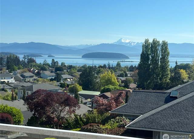 Property at 3807 Ridge Top Dr, Anacortes, WA 98221, 4 beds, 2.5 baths