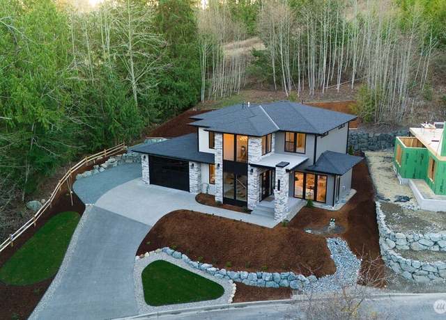 Property at 1311 Olympic Ln, Mount Vernon, WA 98274, 3 beds, 2.5 baths