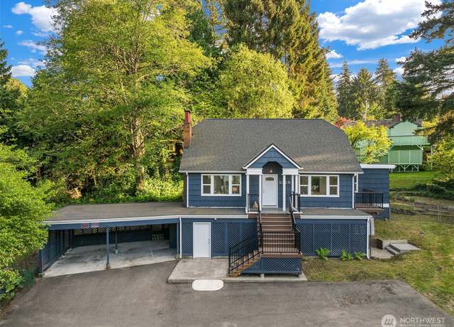 Property at 2223 NE 125th St, Seattle, WA 98125, 7 beds, 3 baths