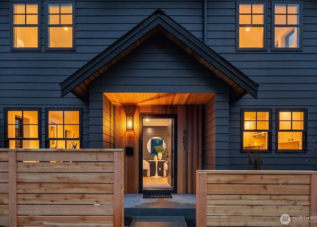 Property at 4651 NE 70th St, Seattle, WA 98115, 2 beds, 1.5 baths