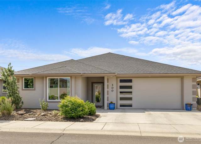 Property at 300 E Stanford Ave, Ellensburg, WA 98926, 3 beds, 2 baths