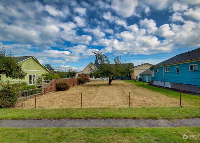 Property at 2019 N Ave, Anacortes, WA 98221