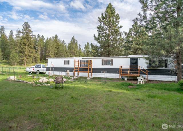 Property at 4 Cartwright Dr, Tonasket, WA 98855, 2 beds, 1 bath