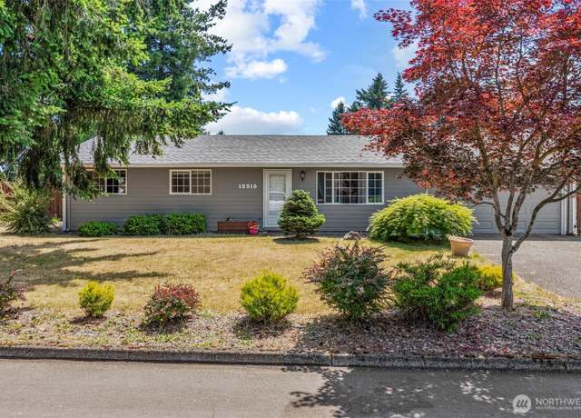 Property at 12315 NE 72nd St, Vancouver, WA 98682, 3 beds, 1.5 baths