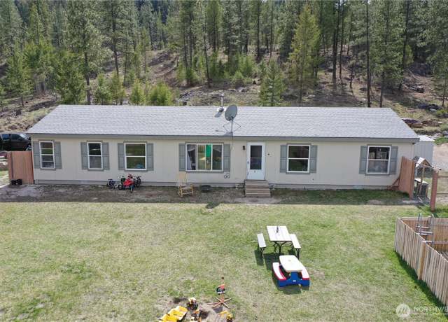 Property at 722 Aeneas Valley Rd, Tonasket, WA 98855, 4 beds, 2 baths