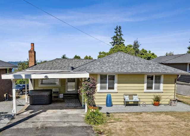 Property at 22023 11th Ave S, Des Moines, WA 98198, 3 beds, 2 baths