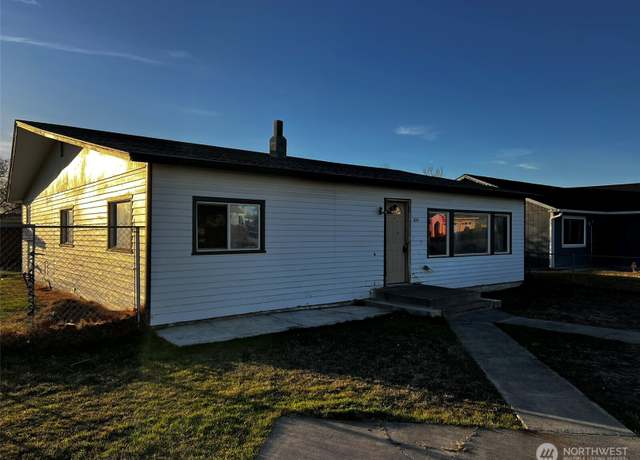 Property at 624 s Douglas Ave, Pasco, WA 99301, 3 beds, 2 baths