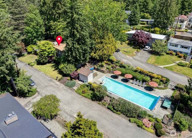 Property at 5 Wembley Ln, Mercer Island, WA 98040, 4 beds, 2.5 baths