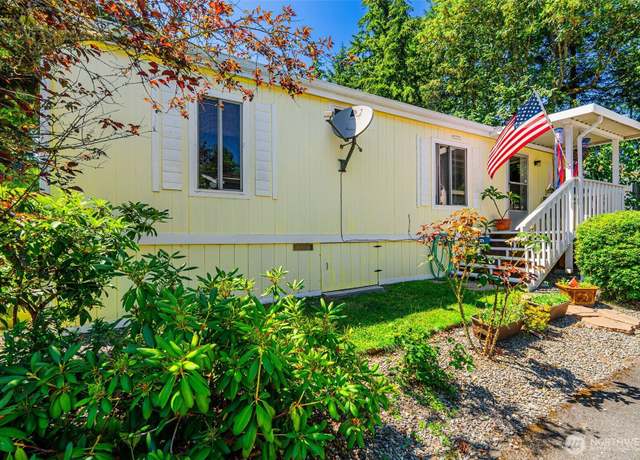 Property at 949 Mahogany Ln, Silverdale, WA 98383, 4 beds, 2 baths