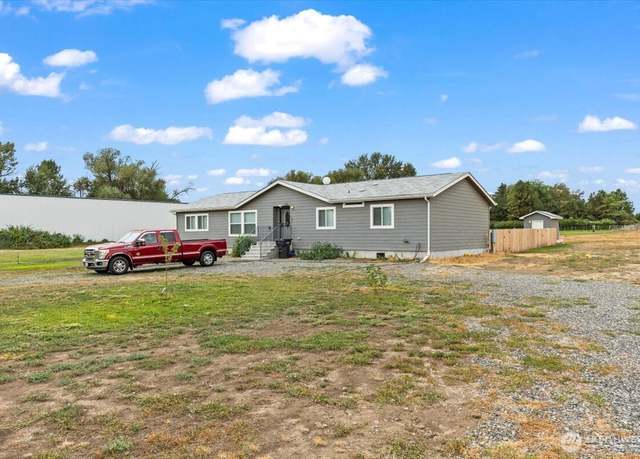 Property at 3312 S 101st Ave, Yakima, WA 98903, 4 beds, 2 baths