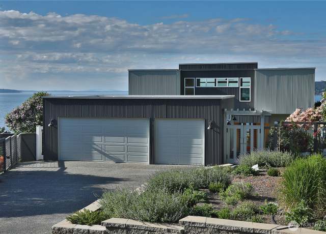 Property at 3139 Saratoga Rd, Langley, WA 98260, 2 beds, 2.5 baths