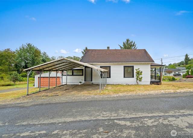 Property at 2104 Stuart St, Raymond, WA 98577, 3 beds, 1 bath