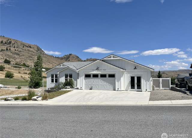 Property at 422 Sunny Brooke Ln, Chelan, WA 98816, 4 beds, 3 baths