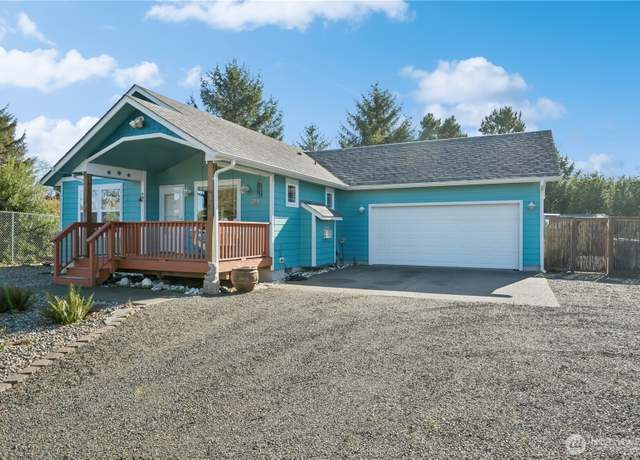 Property at 219 Muskrat Ct SW, Ocean Shores, WA 98569, 2 beds, 2 baths