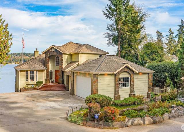 Property at 6183 Point Glover Ln E, Port Orchard, WA 98366, 4 beds, 4.5 baths